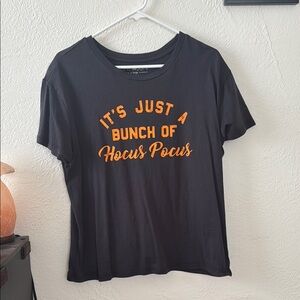 Women’s Halloween Graphic Tee